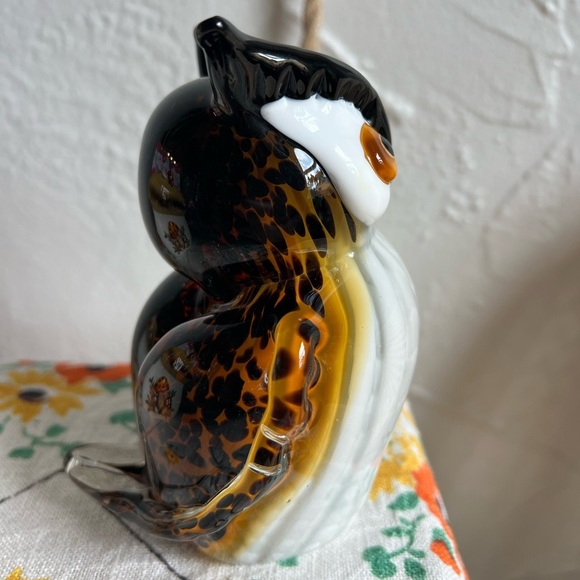 🦉 Hand-Blown Art Glass Owl Figurine – Tortoiseshell & White Murano Style Decor - Picture 10 of 13